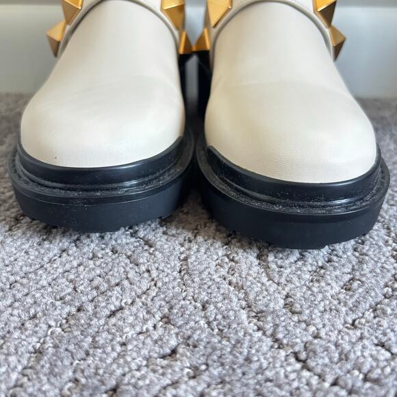 Valentino Garavani Roman Stud Combat Boots White Leather Chelsea Ankle Size 37 - Picture 6 of 16